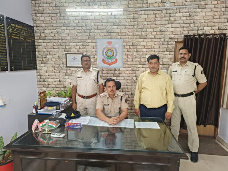 *सहारा इंडिया धोखाधड़ी मामले में सहारा इंडिया के पूर्व रीजनल मैनेजर को कोतवाली पुलिस ने बिलासपुर से किया गिरफ्तार*…..