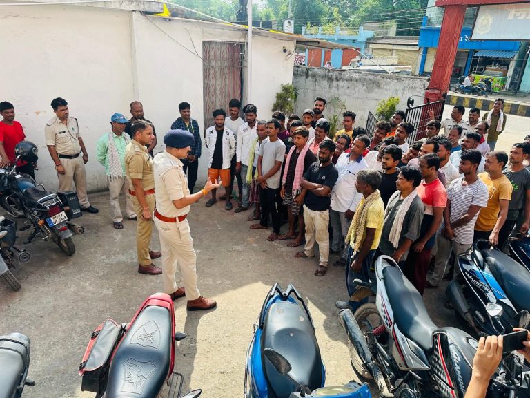 *संदिग्धों की जांच और किरायेदारों के सत्यापन के लिए पुलिस ने चलाया अभियान*…..