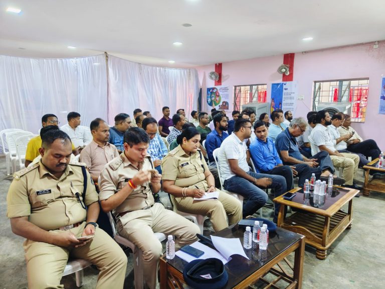 *जिला मुख्यालय में आयोजित “परिचर्चा कार्यक्रम” में पत्रकारों को दी गई नवीन आपराधिक कानूनों की जानकारी*….