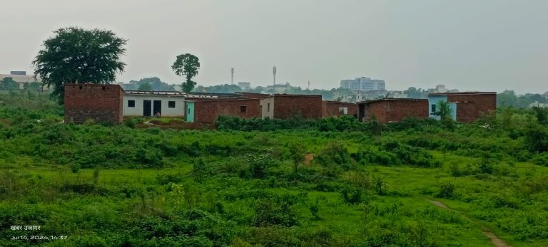 *नेशनल हाईवे से लगी बेशकीमती सेवा भूमि का धड़ल्ले से हो रहा खरीद-फरोख्त ….*