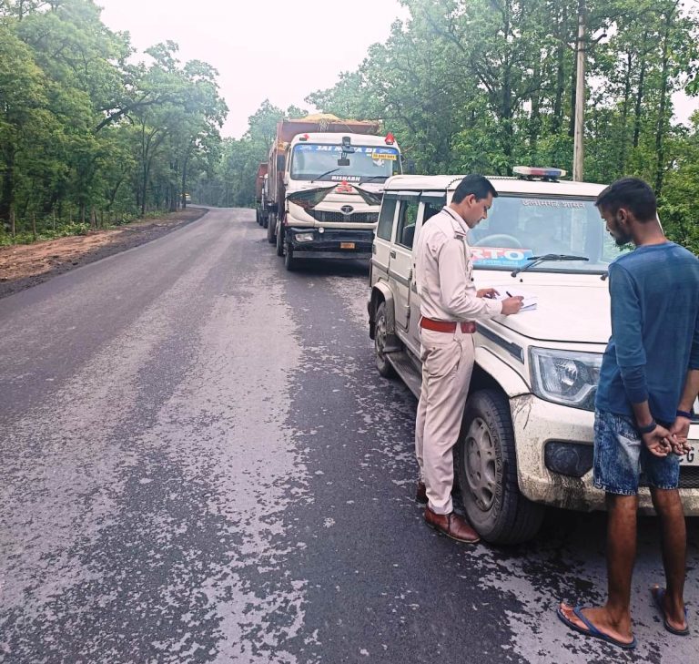 *परिवहन नियमों के उल्लंघन पर 8 गाडिय़ों पर 2.53 लाख का जुर्माना*