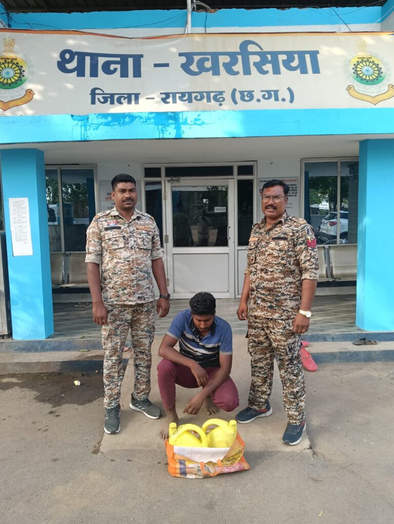 बड़ा धमाका : जिले में अवैध शराब के विरुद्ध विशेष अभियान: पहले दिन 134 लीटर महुआ शराब व 56 पाव देशी प्लेन शराब, एक बाइक जप्त, 12 आरोपी गिरफ्तार