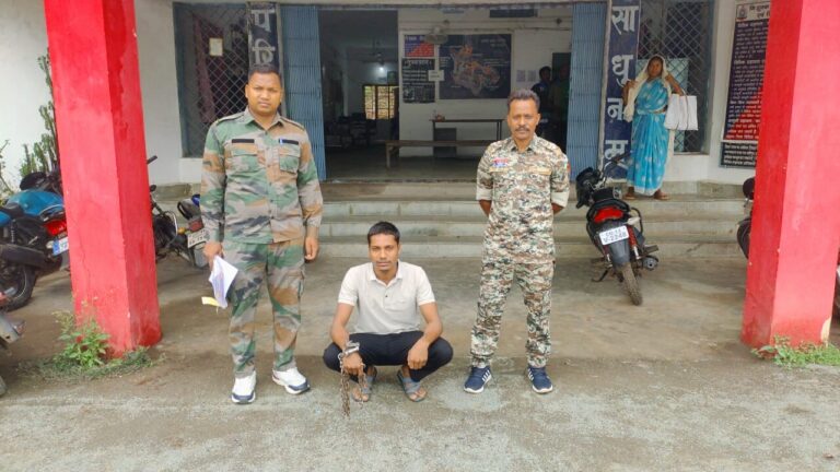 VIDEO ~ 6 साल से फरार चल रहे दुष्कर्म के आरोपी की गिरफ्तारी, लैलूँगा पुलिस ने गांव से दबोचा