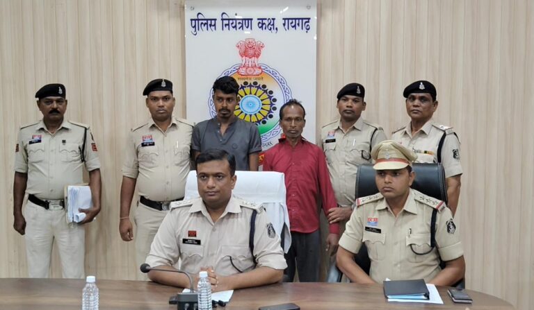 बांधापाली महिला के अंधे कत्ल का खुलासा: छाल पुलिस की तत्परता से सुलझा मामलाहत्या कर फरार हुए एक आरोपी को पुलिस ने रायपुर और दूसरे को बांधापाली से पकड़ाहत्या में महिला की साड़ी का किया गया इस्तेमाल, पुलिस ने जप्त किये कई अहम सबूत