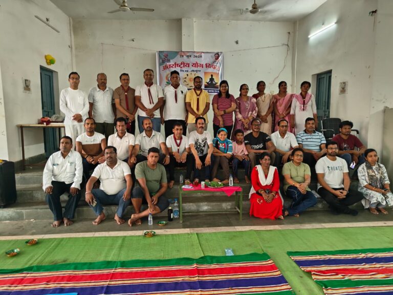 विश्व योग दिवस पर लैलूँगा में&nbsp; योग शिविर का आयोजनभाजपा ने भी संकल्प से सिद्धि तक कार्यक्रम में योग दिवस मनायायोग को दिनचर्या में शामिल करें – जिला पंचायत उपाध्यक्ष दीपक सिदार