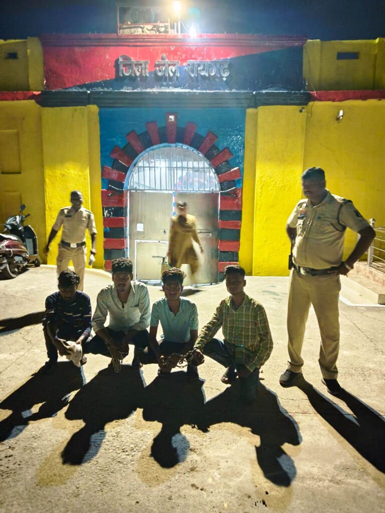 ●जूटमिल पुलिस की झगड़ालू युवकों पर कार्रवाई जारी, अशांति फैलाने वाले 4 और युवकों पर प्रतिबंधात्मक कार्यवाही कर भेजा जेल