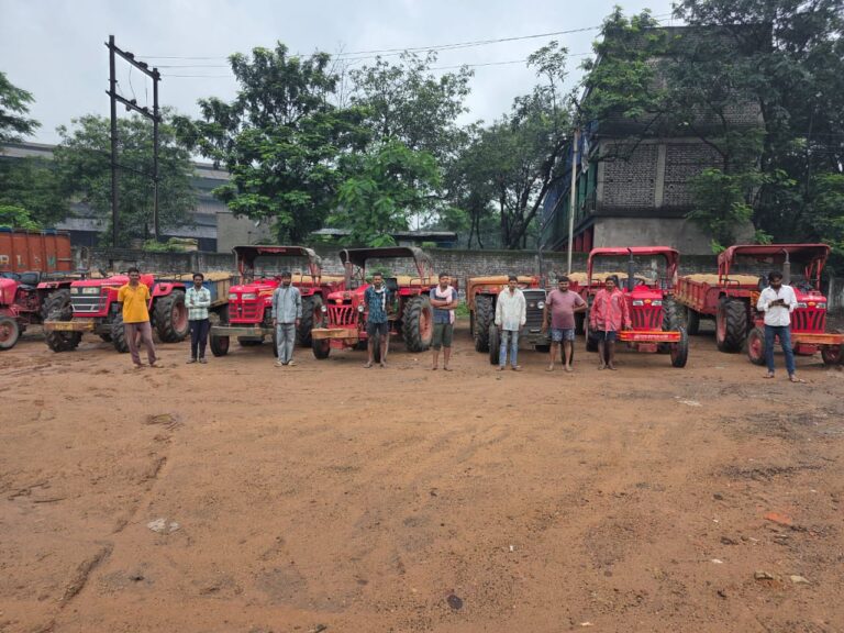 अवैध रेत परिवहन पर पूंजीपथरा पुलिस की बड़ी कार्रवाई, 9 ट्रैक्टरों को किया जब्त