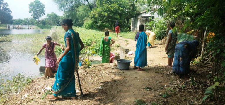 स्वच्छता ही सेवा अभियान: जिले के अमृत सरोवरों में हुआ सामूहिक श्रमदानग्रामवासियों ने सरोवर स्थलों की सफाई कर जल और पर्यावरण संरक्षण का लिया संकल्पमहिला समूहों और ग्रामवासियों की रही सक्रिय भागीदारी