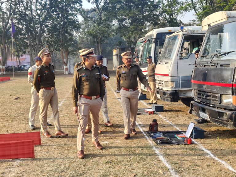 एसएसपी शशि मोहन सिंह ने किया पुलिस लाइन का वार्षिक निरीक्षण, परेड की सलामी लेकर बलवा ड्रिल का कराया अभ्यास