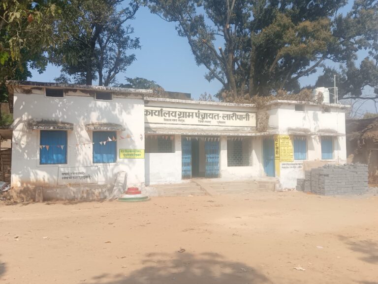 बड़ी खबर : जनपद पंचायत लैलूंगा के ग्राम पंचायत लारीपानी की पीडीएस दुकान में चोरों का धावा…40 से 45 बोरा चावल पार